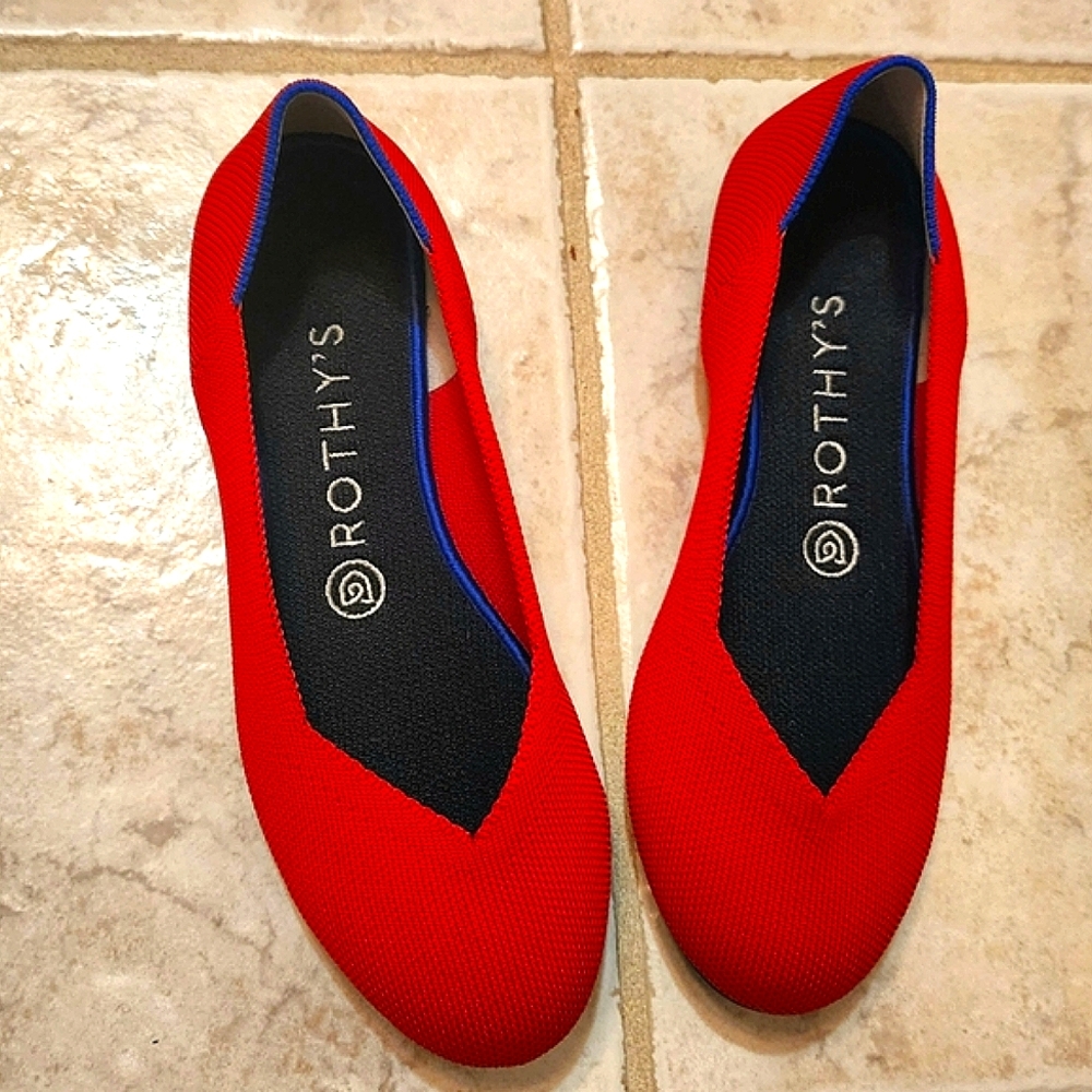 Red Rothy’s flat shoes - goes with everything!!! Size 7